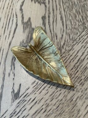 Vintage Virginia Metalcrafters Brass Calla  Lilly Trinket tray